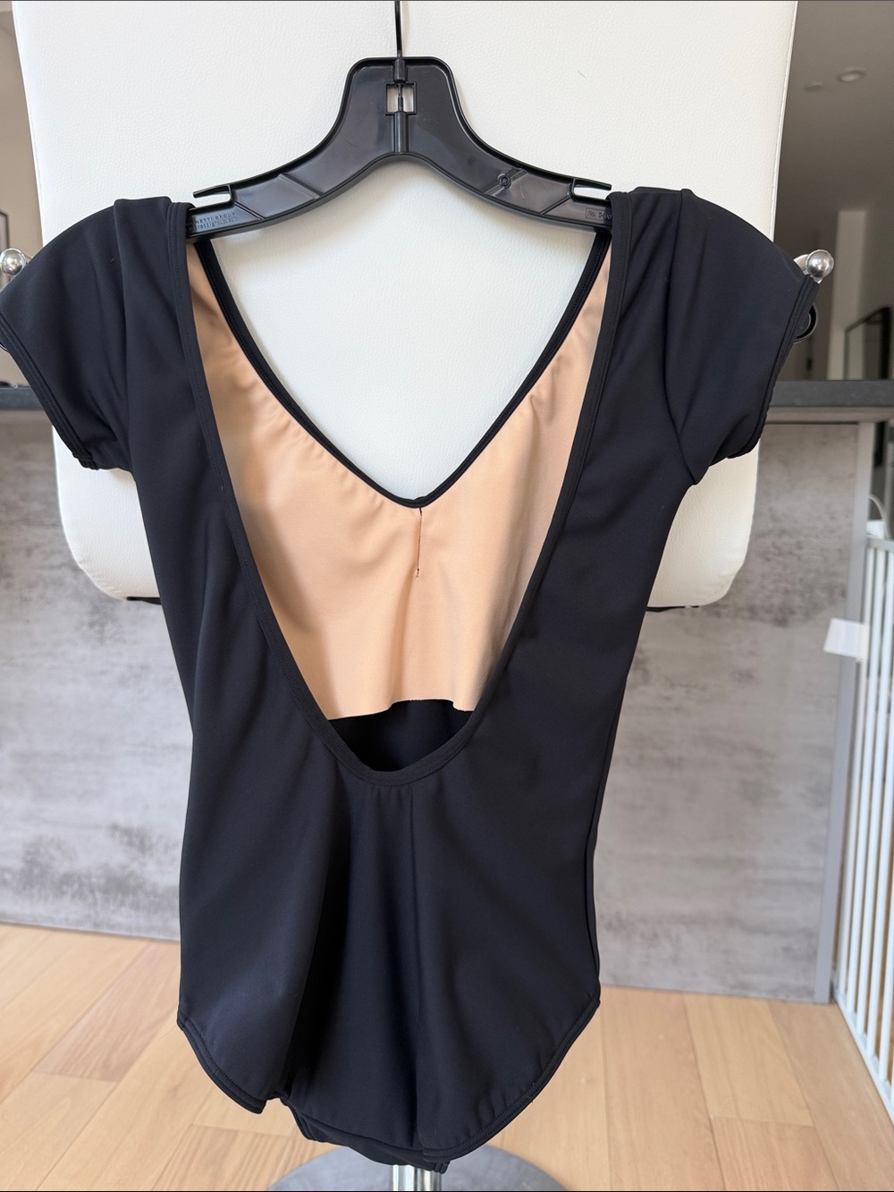 Short-Sleeve Black Ruched Front Women's Leotard - Picture 2 of 3